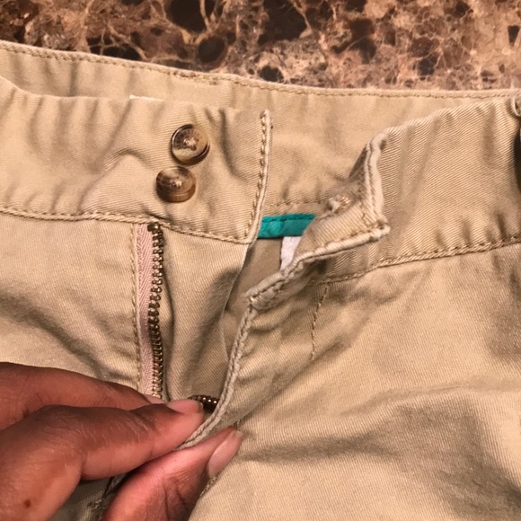 SHORTS - Picture 7 of 8